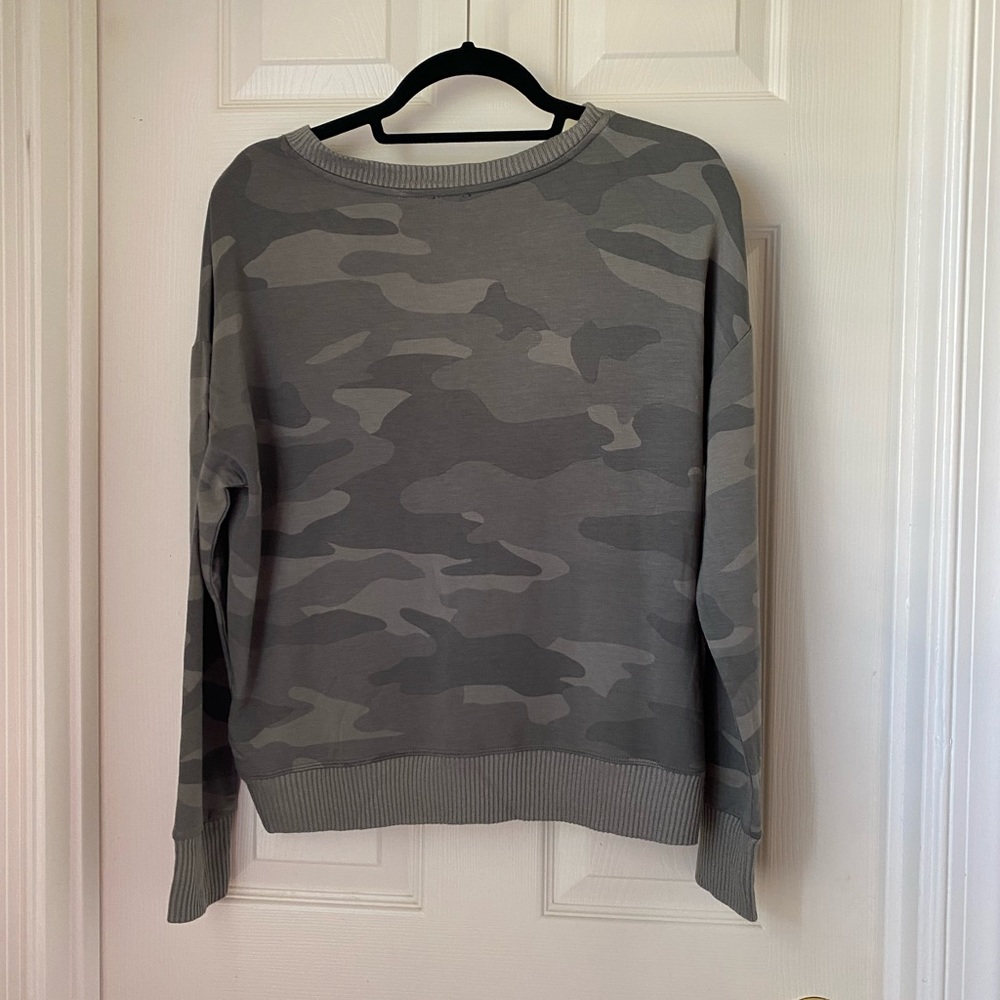 Splendid Camo Pullover Top - Picture 4 of 4